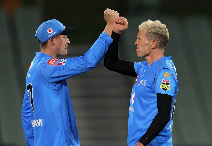 FlashCric's tweet photo. The Adelaide Strikers have won the flip and will bat first!
LIVE COMMS:
👉 https://t.co/fs7PvfhIpp👈
#HEAvSTR|#BBL11
📷: AFP https://t.co/xNNLsBkJoi