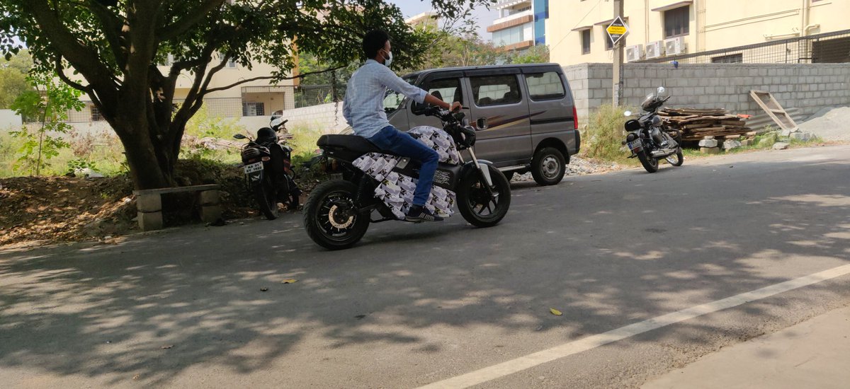 sourabh_chenni's tweet image. New electric moped being tested on the streets of bangalore. #camouflage #biketesting  #ElectricVehicles #evbike @odmag @evoIndia @SirishChandran @rushlane
