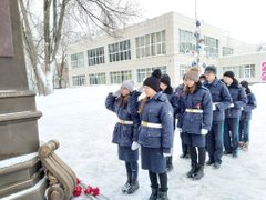 Торжественная церемония возложения цветов Торжественная церемония возложения цветов