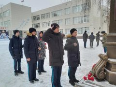 Торжественная церемония возложения цветов Торжественная церемония возложения цветов
