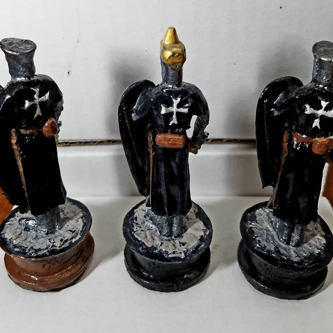 CreggJ86's tweet photo. Finally opened an #Etsy shop after years talking about it. My first 3 listings are some resin 3.5" hand cast and hand painted Hospitaller knight #Crusader #figurines I made. 

I will also be selling unpainted white versions for a fraction of the cost https://t.co/axDQnLHpNi