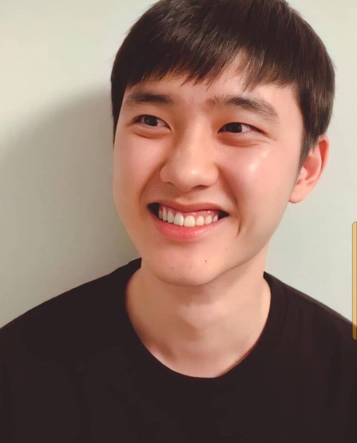 Lo3yLov's tweet photo. HAPPY BIRTHDAY KYUNGSOO 🥳🎉 Happy birthday to the one who taught us how to stand up for ourselves. Happy birthday to our hero. We love you to the moon and back ❤️

#HappyKyungsooDay
#30RosesForDO
#해피됴데이_2022 
#겨울에_피는_로즈_도경수 https://t.co/ZaNUjV9pLm