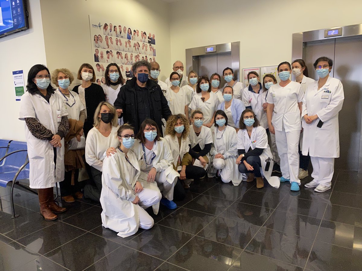 CHRU_Tours's tweet photo. Merci à David Ken, aux équipes de l'hôpital de jour de cancérologie et au financeur pour la fresque inaugurée aujourd'hui.
Le CHRU de Tours est heureux d'avoir participé aux 27 000 éclats de rire du LOL Project !
#lolproject https://t.co/o4qtaiZL3l