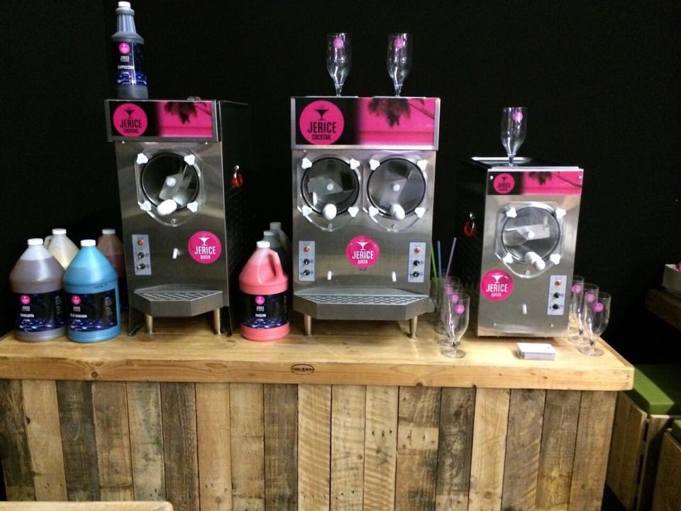 wijnblad's tweet photo. Binnenkort weer in assortiment.
Frozen cocktails van Jerice https://t.co/bvSPq8dh4v