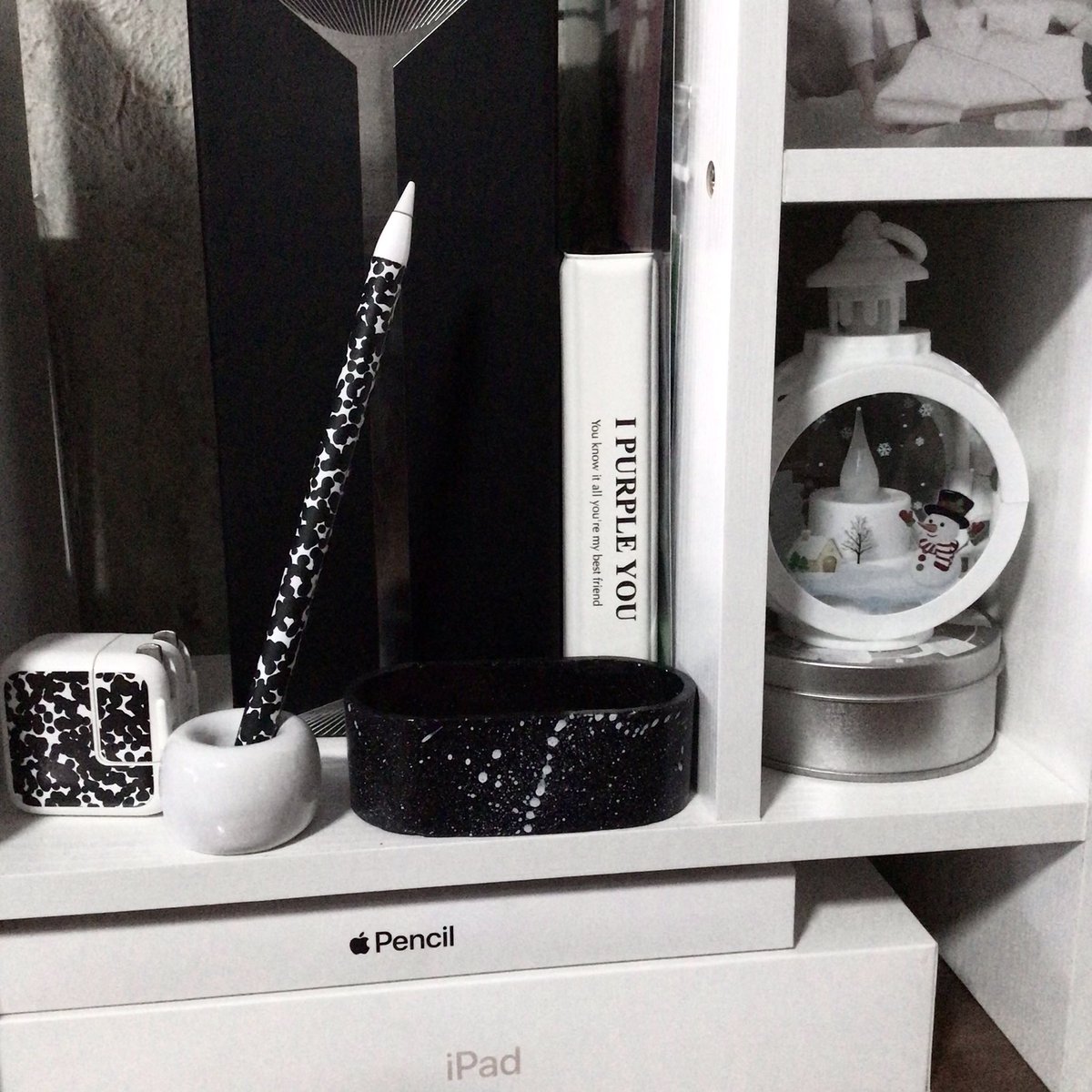 _apmk_'s tweet photo. Ig: pipijeonjk 🖤 #desktour https://t.co/sSmSEc8zZD