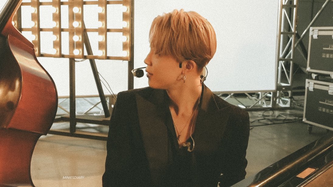 miniesdiary's tweet photo. jimin’s always elegant and beautiful https://t.co/EhwJO501qU