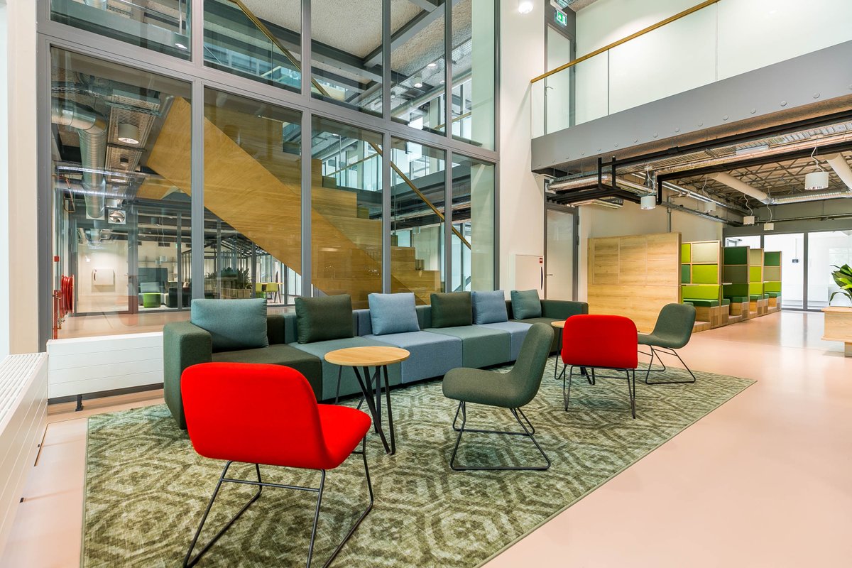 Jamfabriek beschikt over voldoende plekken om bezoek te ontvangen, te vergaderen of even bij te komen van een lange werkdag. Wil je een keer komen kijken? Of meer weten over alle mogelijkheden? Neem dan contact op met community manager Kim Helmer via khelmer@nvbim.nl. #agri #food