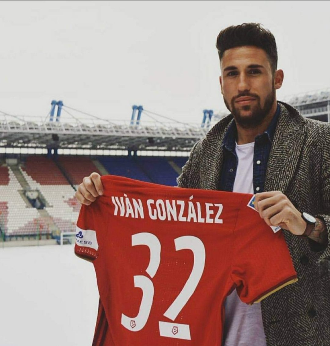 5 years ago. Time flies to fast😅😅
What a great moment, one of the best that i experienced as a player.
TylkoWisla🔵🔴🔵