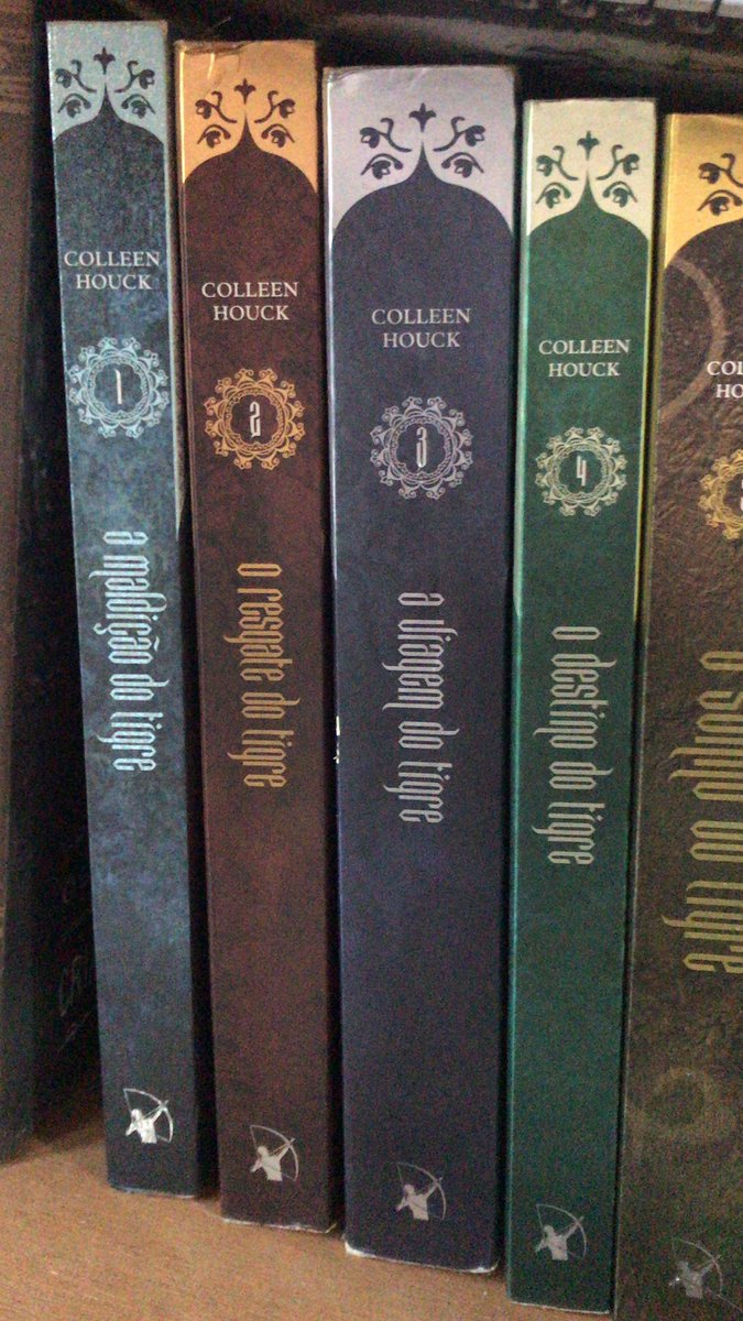 portugall23's tweet photo. @GuidPinheiro_ Le esses livros então, vai surtar.. https://t.co/9DCszYof5v