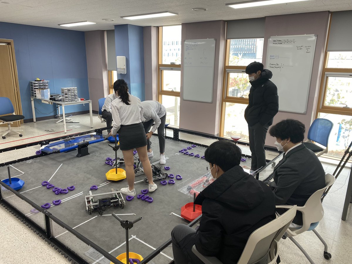 HS students final project for robotics class #robotics #vex #teamwork #Engineering <a href="/SJA_Jeju/">SJA Jeju</a>