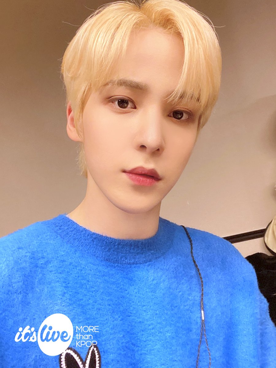 itsLIVEofficial's tweet photo. 레전드 #FEVER 밴드 라이브 무대와 함께
셀카도 잔뜩 남기고 간 #에이티즈 😘

👀FEVER 무대👀
▶ https://t.co/nMQP8Xle8T
💛it's Live ORIGINAL 풀버전💛
▶ https://t.co/IWQSqFyUtj

#itsLive #잇츠라이브 #에이티즈 #ATEEZ #홍중 #성화 #윤호 #여상 https://t.co/W6hhkwJcEg