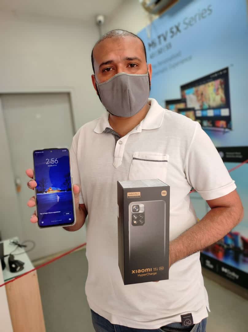ManishTelecom_'s tweet photo. #Xiaomi11i5G 🤩
#120WHyperCharge ⚡⚡
#108MPCamera 📸
It's Time for the #HyperChargeRevolution ⚡#120W  
Xiaomi 11i 5G &amp; #Xiaomi11iHypercharge stocks available at Mi Store Kadugodi &amp; Mi Store Channasandra 
Visit now or Call - 9538383538 / 7353000111 https://t.co/WeuOGcANQj