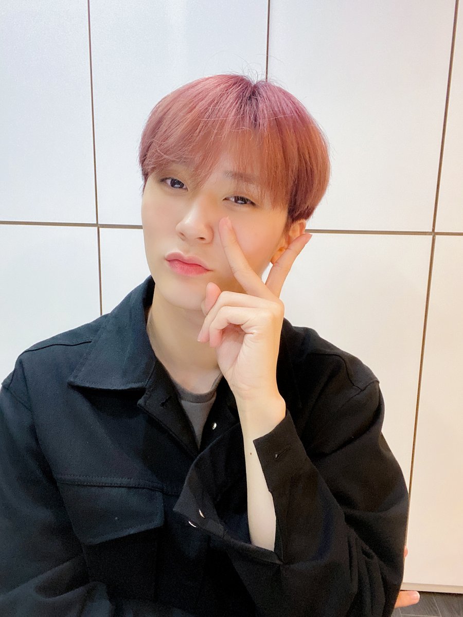 DIA_CRUNCH's tweet photo. [#찬영] 뭐가 바뀌었게요~
#디아나 #디크런치 #찬영 https://t.co/tNZT5Q6ffv