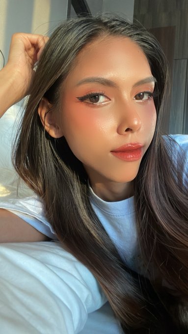 work done 😁 chillin' atm. hit me up baby? 😉🥰 https://t.co/mTcByBeJbi