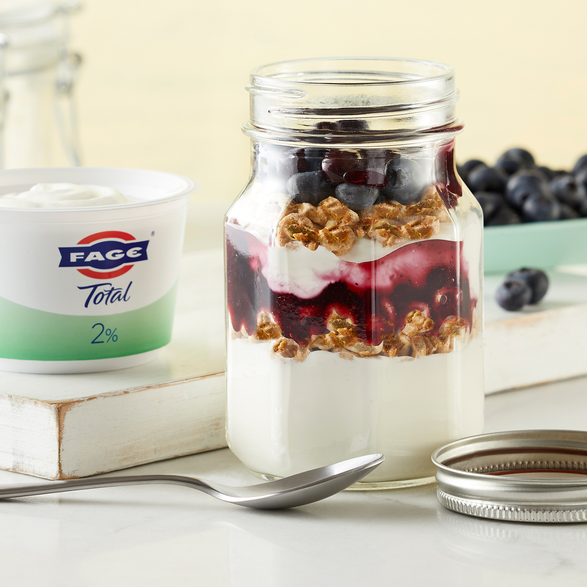 FAGE_UK's tweet photo. Make 2022 extraordinary with FAGE Total Greek Yoghurt. ✨
Uniquely thick and creamy, our yoghurt is also 100% natural and perfect with your favorite fruits and cereals for a quick and protein-rich breakfast.
#FAGETotal #2022 #GreekYoghurt #yoghurtbowl
https://t.co/1K0F4AbX7d https://t.co/5f6fokkUye