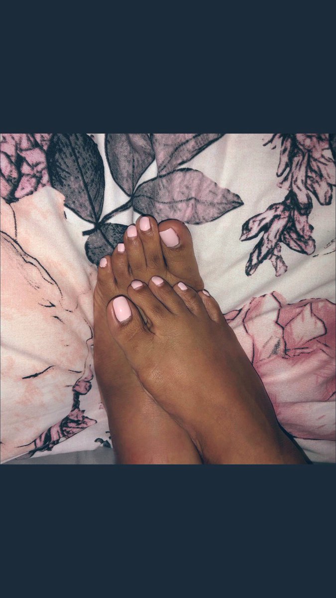 Pinay_Feet888's tweet photo. Need another pedi. The person who pays gets to pick the colour. Go! 😉💋 

#bunions
#pinayfeet
#pinayfeetgoddess 
#asianfeet 
#asianfeetfetish 
#asianfeetnation 
#asianfeetgoddess 
#toes
#toenails
#sellingfeetpicsforyou
#TellMeWhatYouLike 😘 https://t.co/6u2WKJPnjl