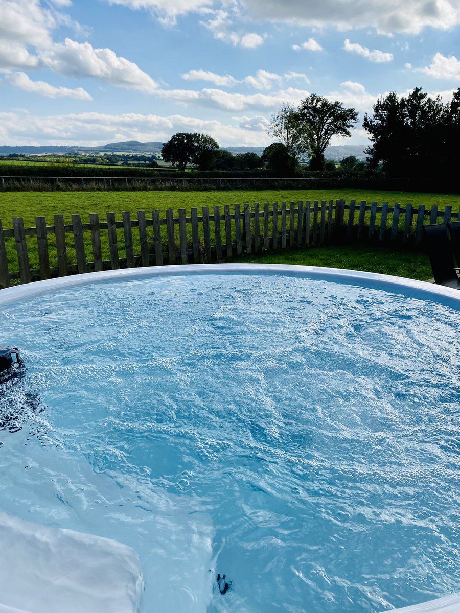 pigeondoor's tweet photo. Betsy glamping bus in Shropshire #glamping #dogfriendly #Shropshire #staycation https://t.co/Ju4oAUyXQ5