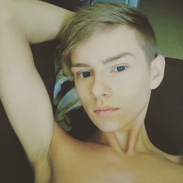 LIVE NOW!!! Come to see me on https://t.co/rZk9SlTo6v  and check out my onlyfans  https://t.co/bBil0x5XeS  and