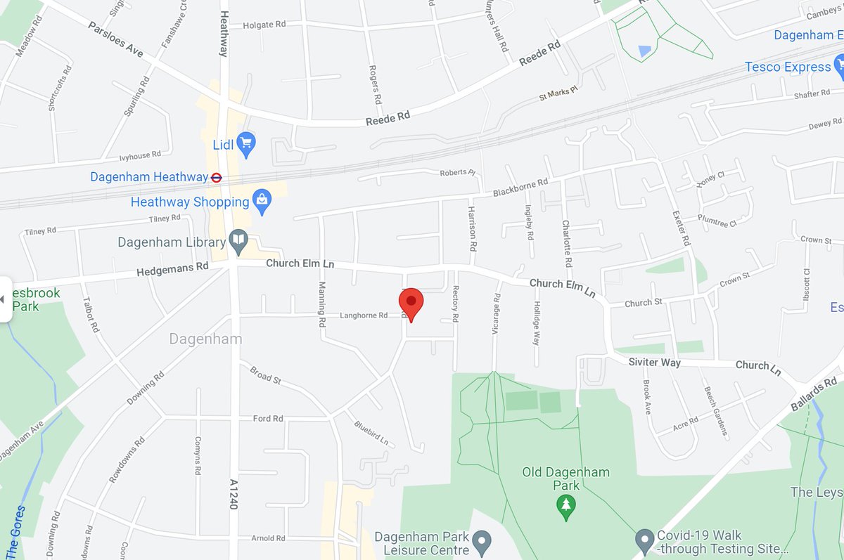 Four fire engines and around 25 firefighters have been called to a fire on Ford Road in #Dagenham. More information to follow https://t.co/BgTSTSbPoE