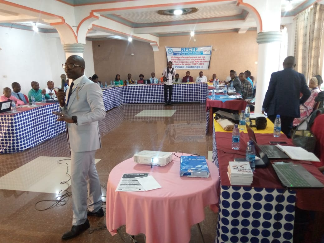 NpcypD's tweet photo. Des org d jnes du SudKivu à #Bukavu ds 1 atelier d’échang d'expérience de #Paix #PeaceExchange ds le cadre du #YAPP #actiondesjeunespourlapaix par #NPCYP ce 12 janv 22 De ces org 6 viennent de Kalehe, 4Uvira, 1 Kabare, 3 Bukavu et 2 de Walungu
@peacedirect https://t.co/OFCX8ipf6q