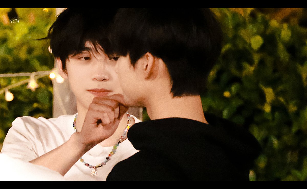 _Helenhang_'s tweet photo. 《Nhờ nhóc 6d mà biết đến yzl❤》
《Nhờ bé tròn mà thêm thích yzl❤》
《Vì 2 đứa mà ở lại với yzl❤》 https://t.co/uZV6b9ZU5E
