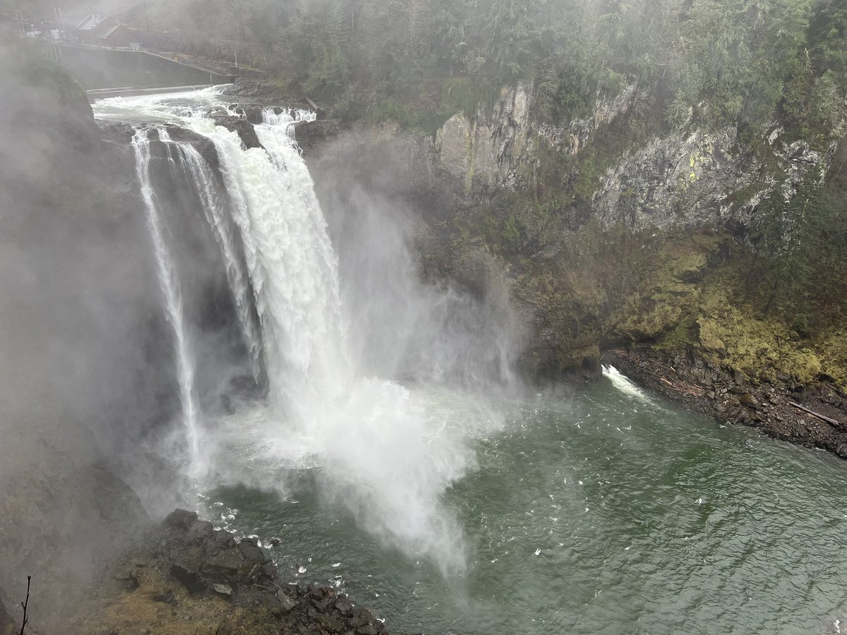 Mohansrinivas91's tweet photo. #snowqualmiefalls #WA #WashingtonState  New beginnings https://t.co/llRyac2zpD