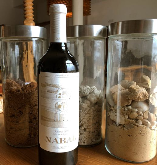BodegasNabal's tweet photo. La tierra como elemento de vida, nuestro patrimonio, nuestra razón de ser.
#Nabal #bodegasnabal #vino #tierra #riberadelduero #nabalreserva #momentosquesabenanabal https://t.co/XSSPEJWOcu