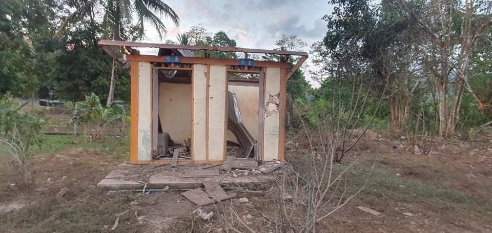 zoyaphan's tweet photo. The Burmese military keeps launching night time air strikes in Karen State. These are photos of a hospital damaged by air strikes during the night in Mutraw. Sanction aviation fuel now! 
See more here https://t.co/12kNevVtmW
Photo- KIC https://t.co/tPgVMxcLnG