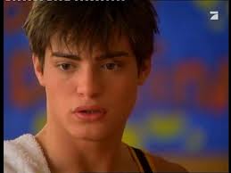 Disney_Wiki's tweet photo. Happy Birthday @andyjlawrence
For Disney, he voiced T.J. Detweiler in #Recess, starred in the 1999 Disney Channel Original Movies, #HorseSense & its 2001 sequel, #JumpingShip (with his brothers) as Tommy Biggs, #TheOtherMe, as Will Browning and #GoingToTheMat as Jace Newfield. https://t.co/PbUNlfprXH