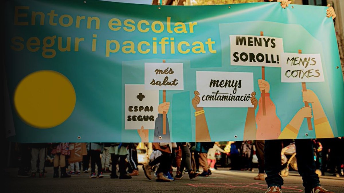 Escoles de proximitat i amb mobilitat famílies sostenible, però envoltades de xarxa bàsica i pocs carril bici. Són dades de l'estudi realitzat en col·laboració amb UB i UAB sobre #entornsescolars i #mobilitat
revoltaescolar.cat/resultats-enqu…
Obrim fil amb dades i conclusions 👇