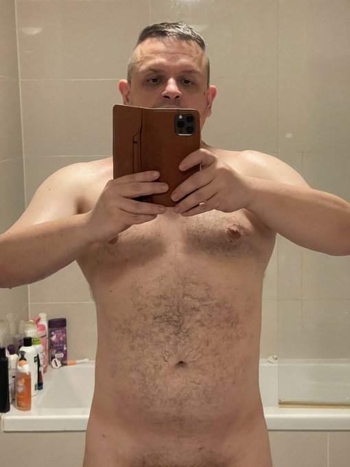 Morning bathroom nude selfie - anyone wants to join me in the tub today near Whitechapel. Enjoy and DM<a href="/tag/selfie"class="tags"><span>#selfie</span></a><a href="/tag/model"class="tags"><span>#model</span></a><a href="/tag/naked"class="tags"><span>#naked</span></a><a href="/tag/nude"class="tags"><span>#nude</span></a><a href="/tag/man"class="tags"><span>#man</span></a><a href="/tag/male"class="tags"><span>#male</span></a><a href="/tag/bathroom"class="tags"><span>#bathroom</span></a>