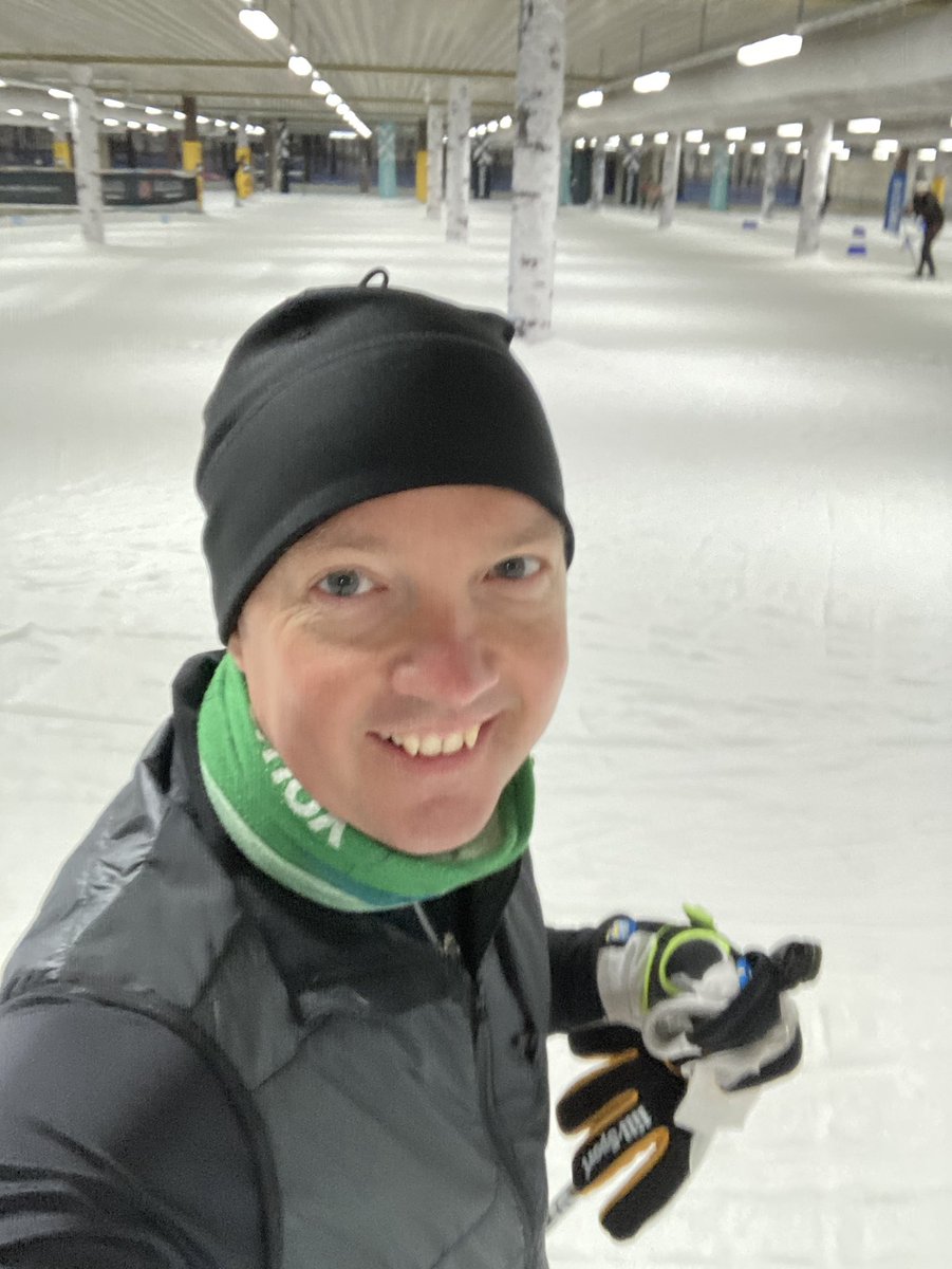 TomRebbitt's tweet photo. Wasn’t looking forward to yesterday’s indoor XC ski training (like a treadmill marathon but even more dull) but @felixwhite ‘s fantastic “it’s always summer somewhere “ on bbc sounds made it a great session! It’s a fantastic listen!
#tailendersoftheworlduniteandtakeover https://t.co/j80Wm86vfl