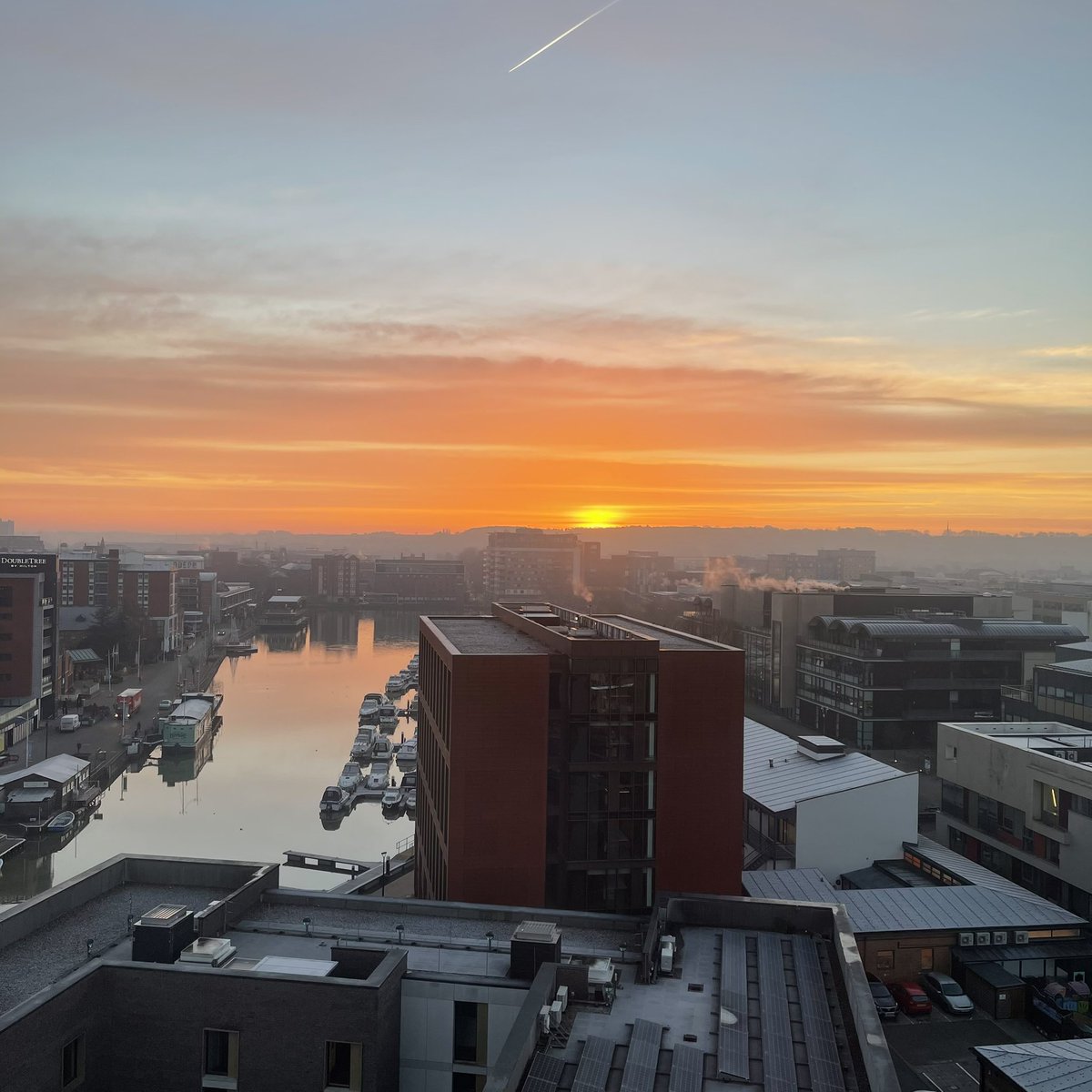 UoLAccomm's tweet photo. Good Morning βοΈ
These sunrise pictures were captured from the top floor of Cygnet Wharf. Can you spot Viking House, The Gateway and St Marks? π
#lincolnuk #lincolnshire #sunrise #studentaccommodation #brayfordpool #universityoflincoln #livingatlincoln https://t.co/JORH6shyND