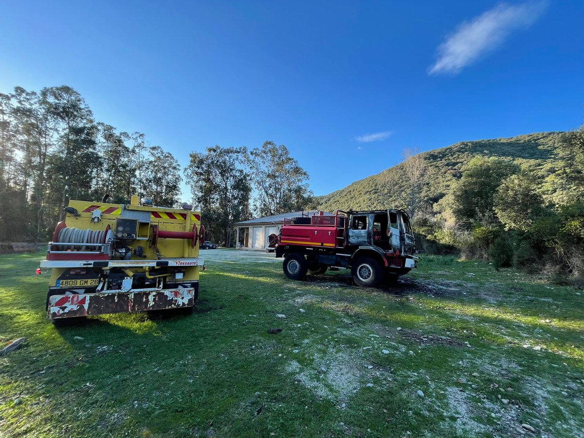 Gilles_Simeoni's tweet image. Incendiu criminale contr’à u centru tecnicu di a Cullettività di Corsica in Serra di Fium’Orbu. Tocchi è distrutti un veiculu di a cumuna è dui d’@IsulaCorsica. Una malfatta vargugnosa. Sustegnu è sulidarità.