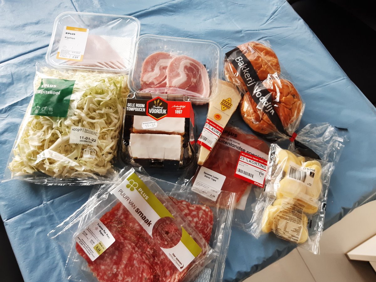 Gister pakketje #togoodtogo afgehaald.
Mooi concept.
Eens kijken wat er vandaag op tafel komt.
#voedselverspilling🚫