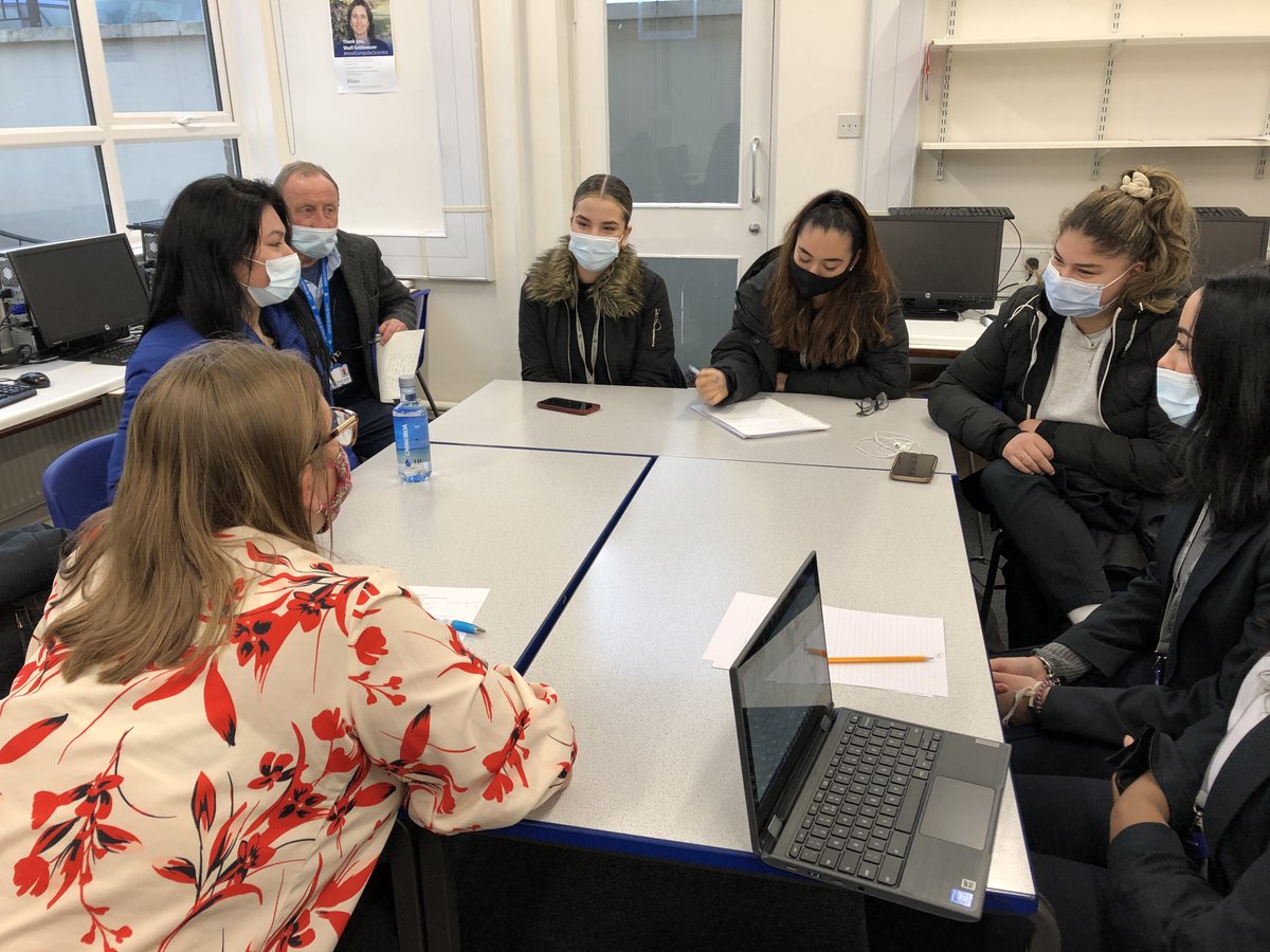 LaRetraite6's tweet photo. We were delighted to have welcomed Kirsty and Sam from @InsurersCompany to help advise our Year 12 students in preparation for this year's #SheriffsChallenge. https://t.co/UYjT0ciJjg