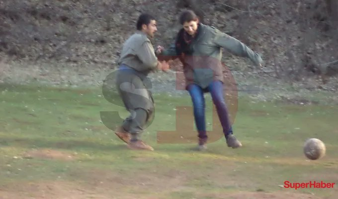 slmhktn's tweet photo. HDP'li Semra Güzel'in PKK kampından yeni fotoğrafları ortaya çıktı. Bu kadın mecliste milletvekili... https://t.co/uGBCG881sh