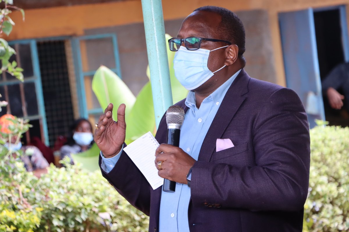HonKimariKihara's tweet photo. This afternoon joined Muthangari primary fraternity for the commissioning of the perimeter fencing and school gate.

#TukijengaMathioyaYetu https://t.co/lF25afQuLg