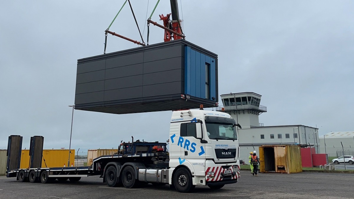 LABMmag's tweet image. .@CornwallCouncil has entered into a landmark deal to buy #SoloHaus #microhomes to help tackle the #housingcrisis — 29 self-contained #modular one-bedroom #homes have arrived in #Cornwall and are set to be deployed in the coming months.

labmonline.co.uk/news/council-e…
@Hill_Group_UK