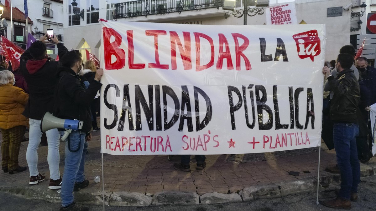 IU_Arganda's tweet image. Orgullosas de haber aportado nuestra fuerza, presencia y apoyo a la Concentración en defensa de la Sanidad Pública convocada por @lasvegasccoo y UGT Madrid Sureste, frente al Ayuntamiento de #Arganda

La #SanidadPublica se defiende del desmantelamiento desde la #AtencionPrimaria