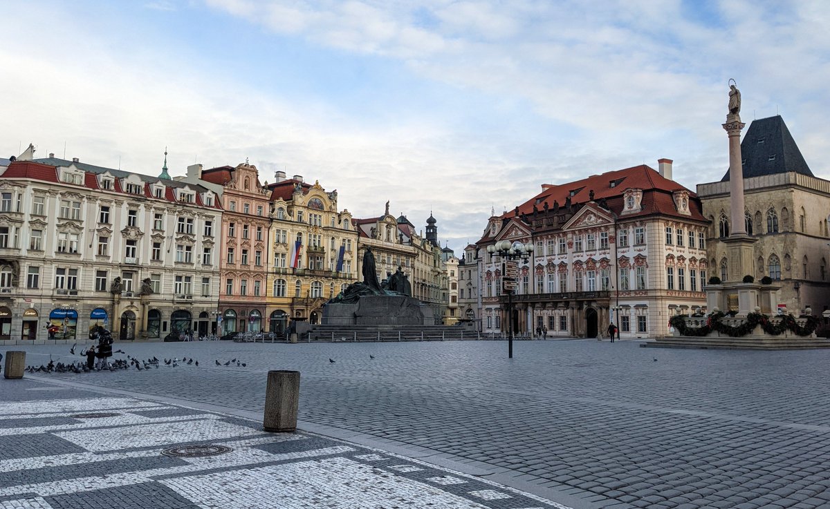 weav20162's tweet photo. Old Town Prague is empty! This picture was captured near the famous astronomical clock tower at 10 am. This is our 5th trip here and we have never seen this area so devoid of tourists. Usually, even in winter, we would be shoulder to shoulder with people trying to see the sites. https://t.co/IyJlOuVuYU