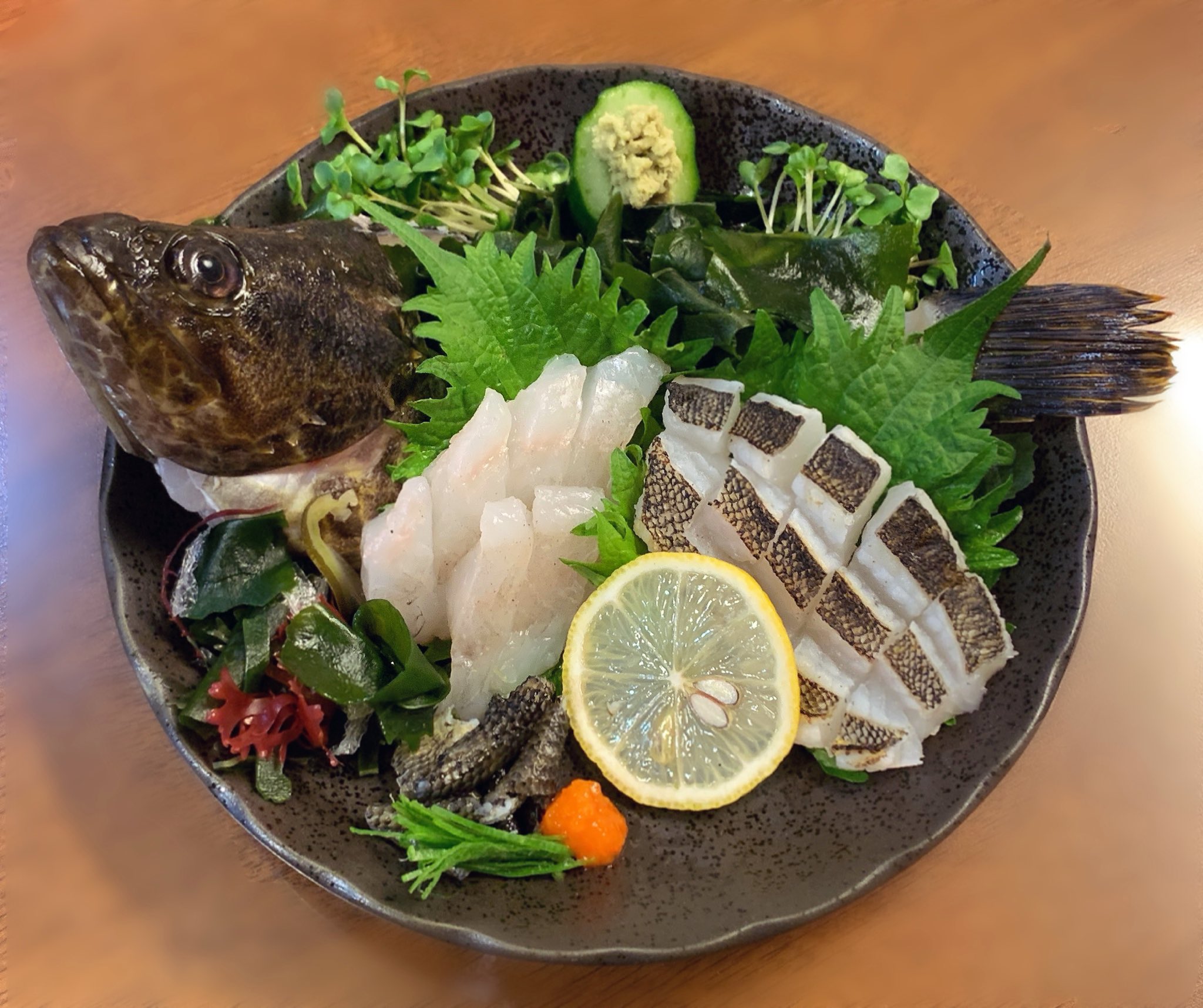 はるか こんな時間にタケノコメバルの姿造りをつくるという罪を犯してしまったわ ちゃっかりコノシロの南蛮漬けも 笑 T Co Auxx5olk Twitter