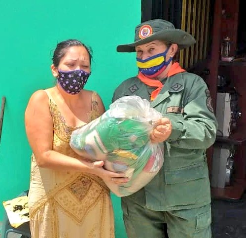 avanazadora's tweet photo. En Tachira el Clap se mantienen trabajando a lo largo y ancho de los 29 municipios, para avalar la seguridad alimentaria de cada familia tachirense. ¡Poder popular organizado, movilizado y victorioso! #ClapTachiraPuebloYVictoria

@FreddyBernal @BermudezJoseA
@arguelloyepfri https://t.co/QqibTMXhJz