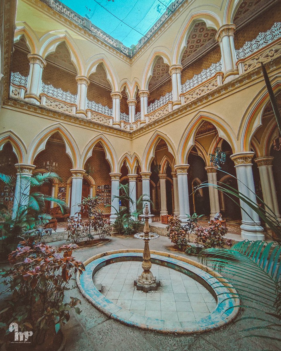 akshay_kichus's tweet photo. ShotOn : OnePlus 8t
Insta : https://t.co/AOJoPHfqRx

#shotononeplus @OnePlus_IN @oneplus @NGTIndia  #banglorepalace #library https://t.co/kM80VXRmOS