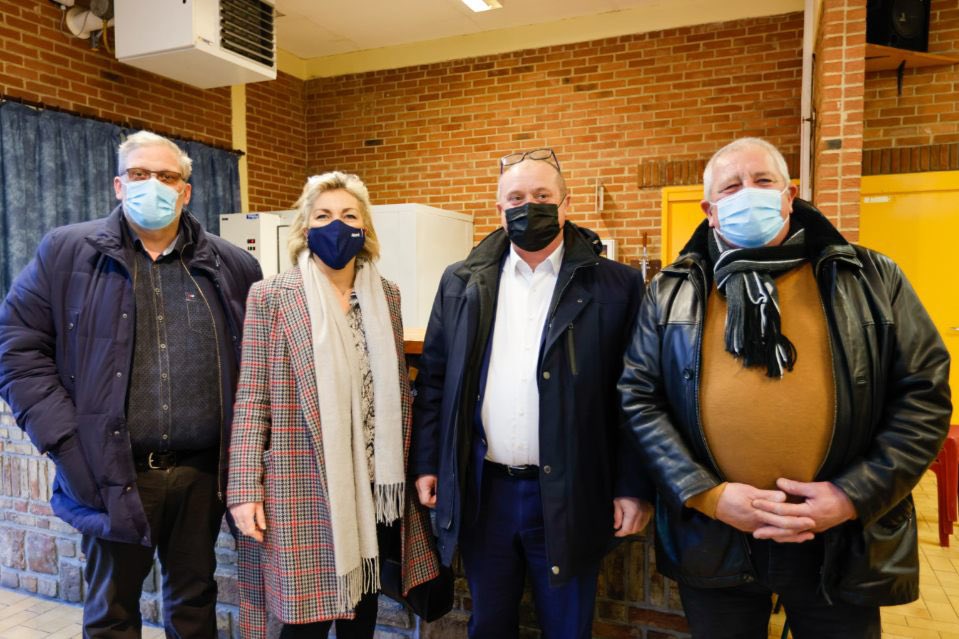 La #vaccination se poursuit dans les camions bleus du Département, comme aujourd’hui à Bermerain. Plus de 1500 Nordistes ont déjà bénéficié de ce service mobile pour protéger contre la #covid19.  

Les prochaines dates près de chez vous 👉 bit.ly/2W2iLdd