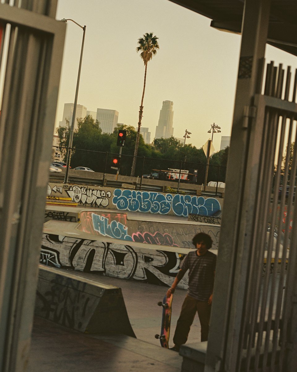 brianchorski's tweet photo. los angeles on 120 film https://t.co/yBf86oYBXO