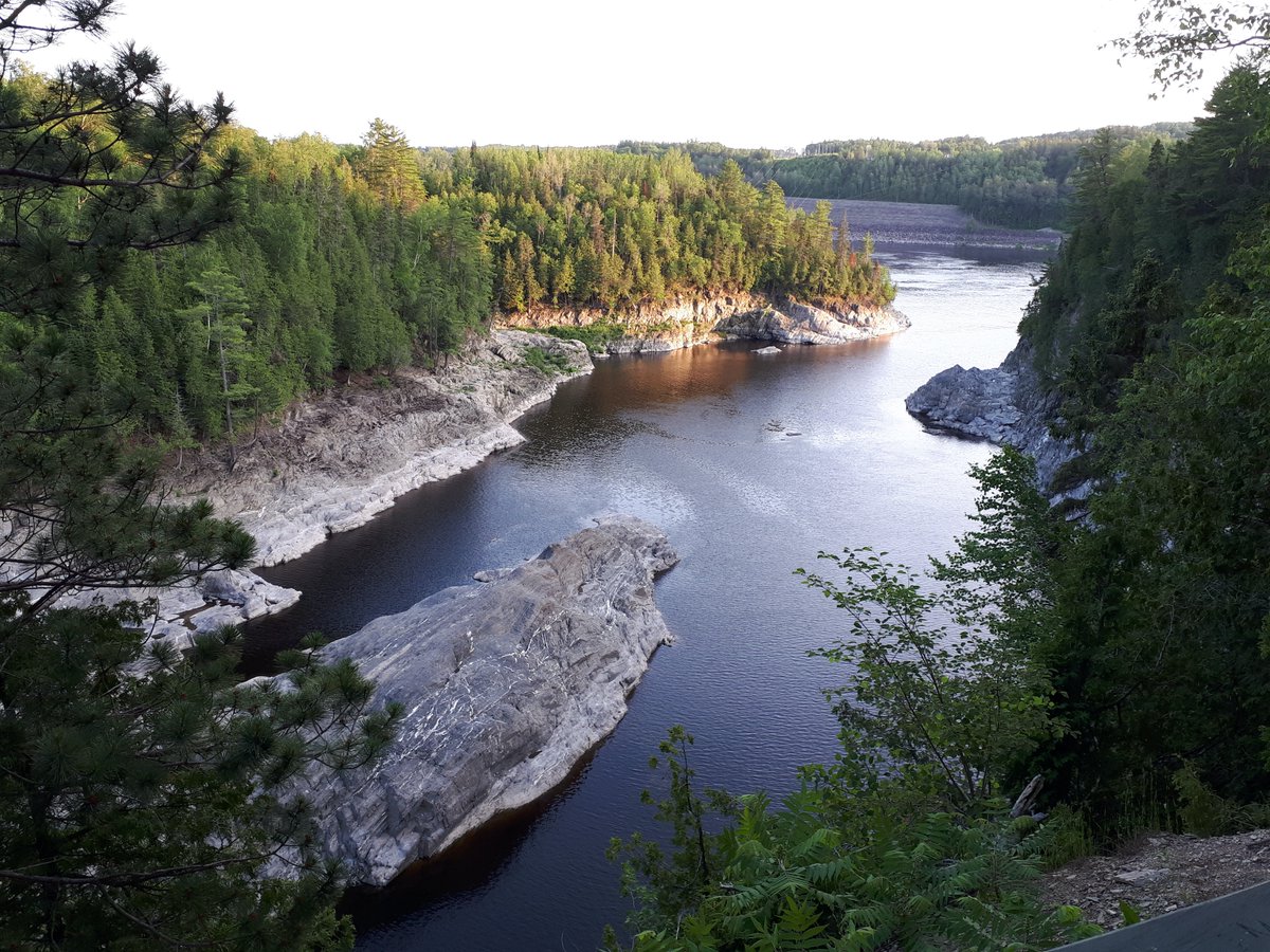 Excited to have a link to my article about Grand Falls, NB on their tourism site grandfallsnb.com/attractions-en #newbrunswicktourism #dogfriendly #grandfalls #picfair #nature #outdoors #canada #waterfalls