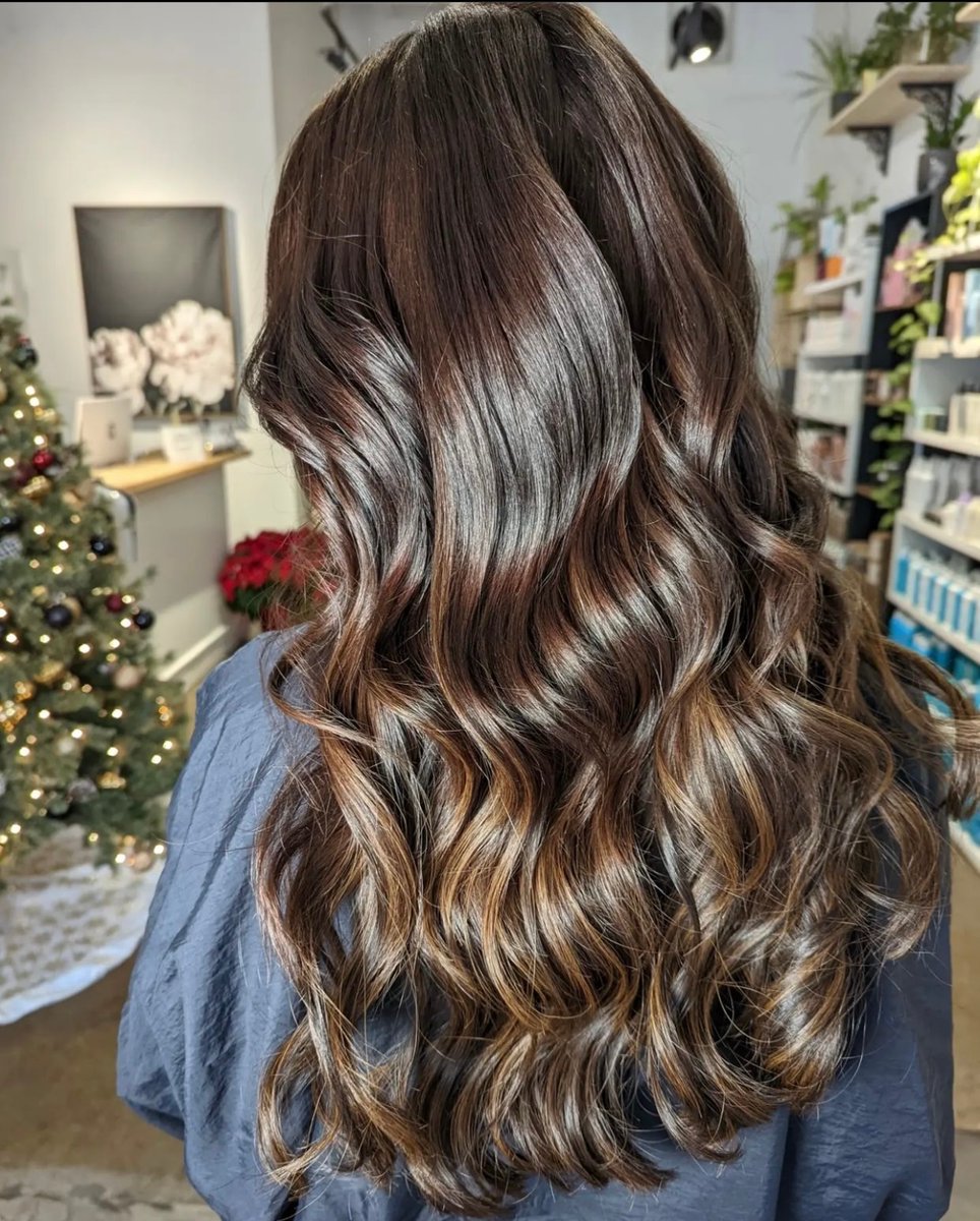 All you need is love and GREAT hair ❤️✨ Credit: @ashleyc.hair