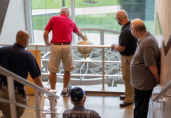 You've seen the pendulum swinging in the Science Center, but do you know its story? UD's Foucault pendulum was one of only a handful of its kind when it was installed in 1959, and has been lovingly cared for by Professor Emeritus Perry Yaney for decades.

ud.social/mn