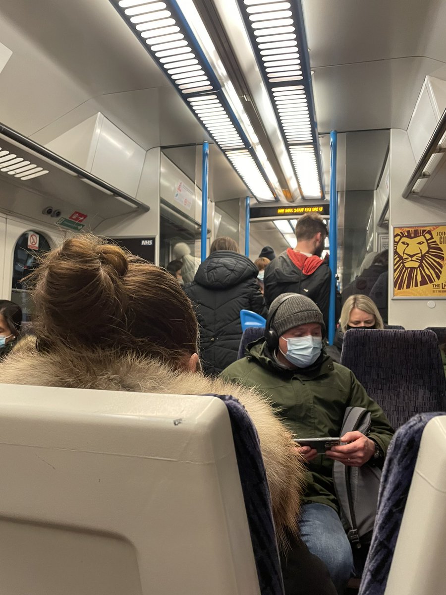 Well done <a href="/Se_Railway/">Southeastern</a> great social distancing on trains since you only run 2 trains an hour down the Bexleyheath line. Pls reinstate Cannon St trains commuting is hard enough without feeling unsafe as well!